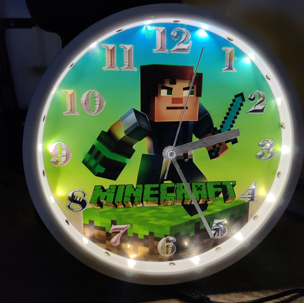 COPY - Minecraft wall clock - Picture 6 of 10